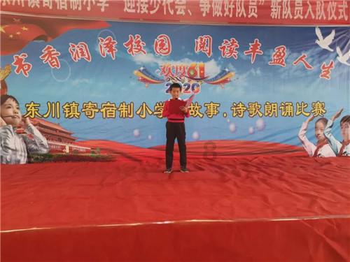 多半快递小哥月收入不超过5000元，普通人的生活真的很难吗？游戏画面